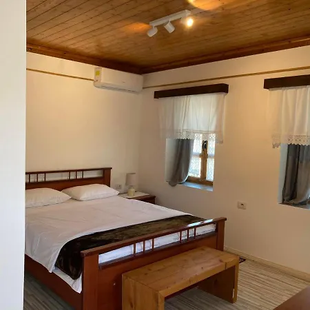 Sokaku I Te Marreve Guest house