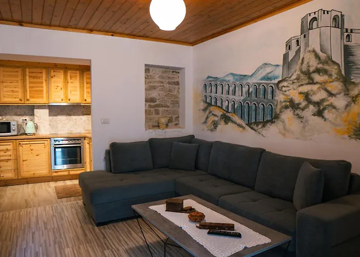 Sokaku I Te Marreve Gjirokastër