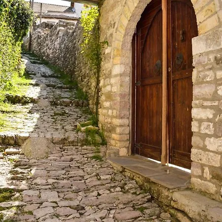 Sokaku I Te Marreve 4* Gjirokastër