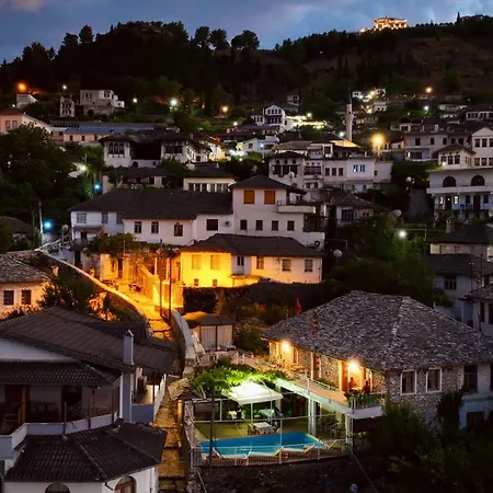 Sokaku I Te Marreve Penzion Gjirokastër