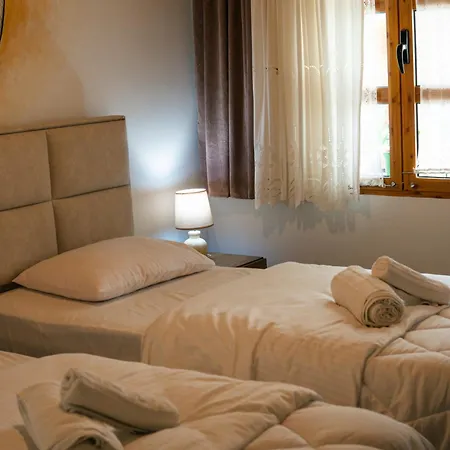Sokaku I Te Marreve Penzion Gjirokastër