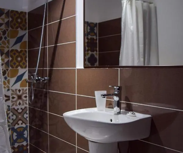 Sokaku I Te Marreve 4* Gjirokastër