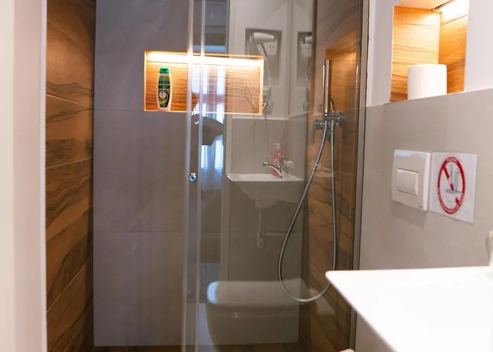 Sokaku I Te Marreve Gasthof 4*